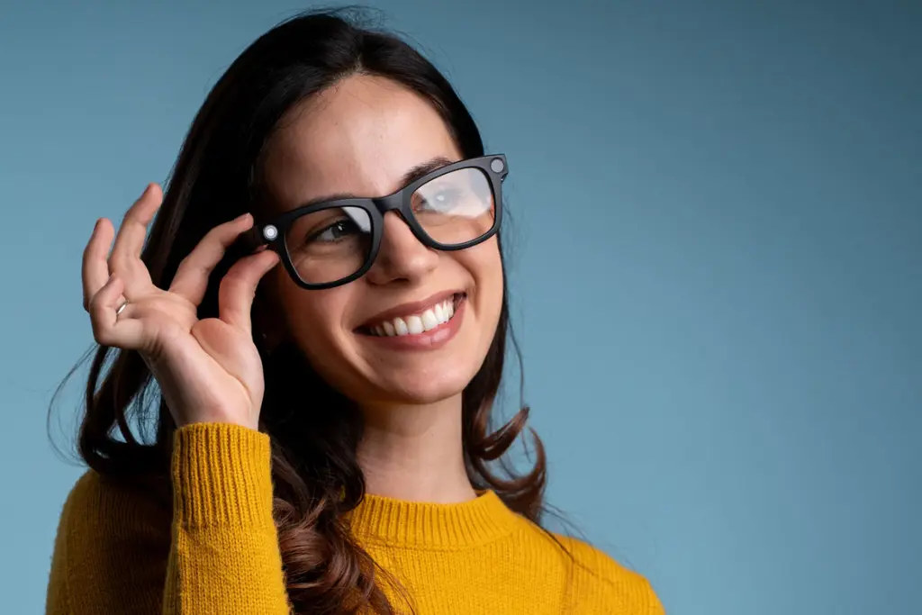 I Ray-Ban Meta Audio portano chiamate e podcast sugli occhiali senza isolare chi li indossa