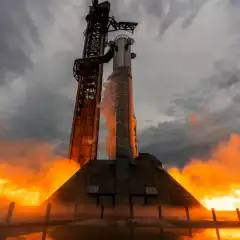 SpaceX, svolta per Starship: completati l'inserimento orbitale e il primo rilascio di carico commerciale